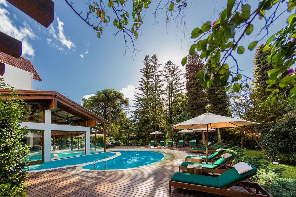 גראמדו Bavaria Sport Hotel מראה חיצוני תמונה The swimming pool at the hotel